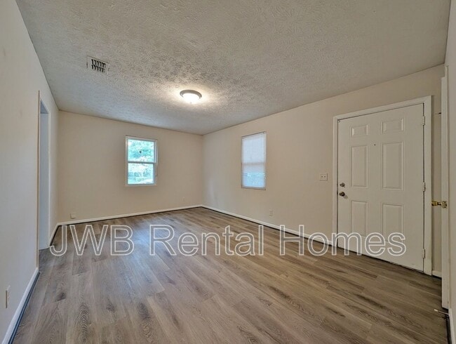 Building Photo - 2037 Meharry Ave