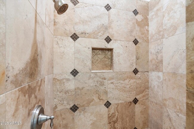 Building Photo - 7613 E Vía Del Reposo