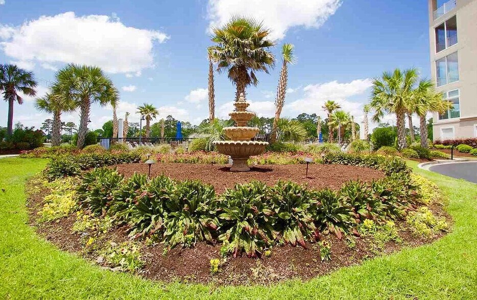 Building Photo - 265 Venice Way