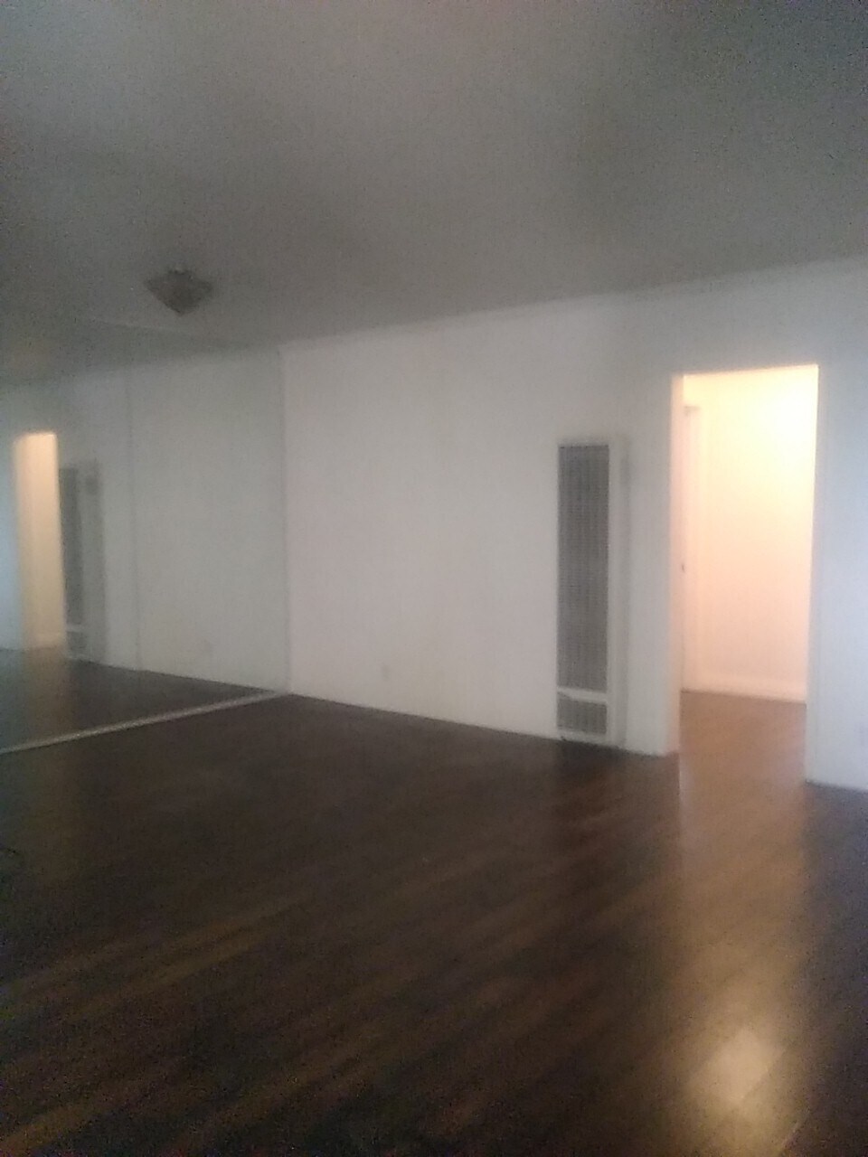 Building Photo - 11634 Gorham Ave
