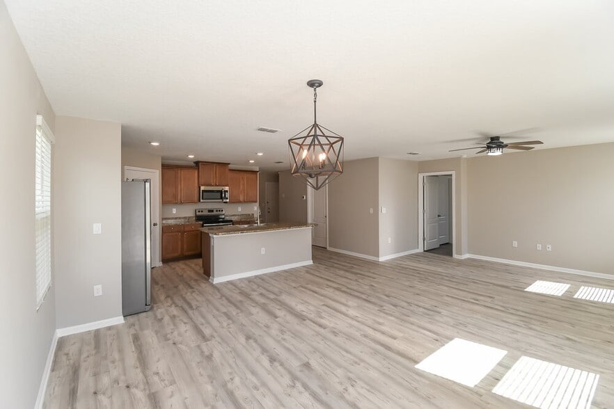 Building Photo - 2283 Pebble Point Dr