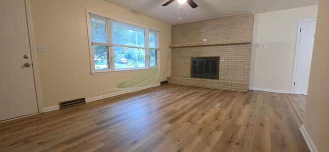 Building Photo - 6613 NE 49th Terrace