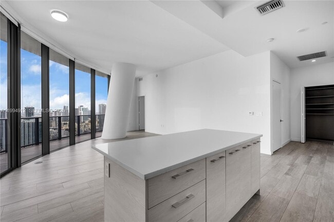 Building Photo - 45 SW 9th St