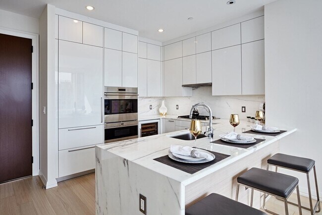 Building Photo - 1 Franklin St