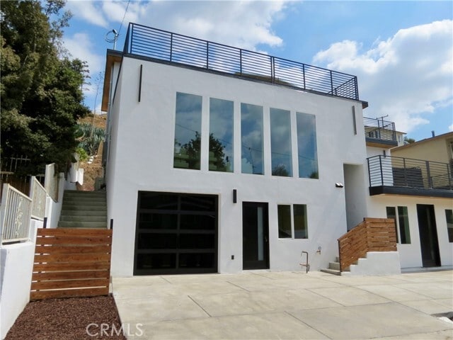 Building Photo - 1226 N Alma Ave