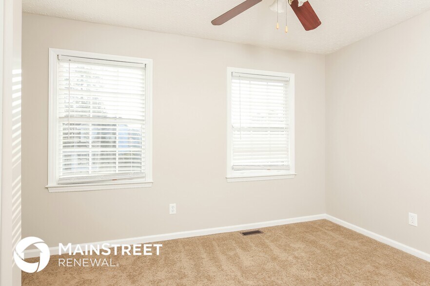Building Photo - 3709 Phillips Way W