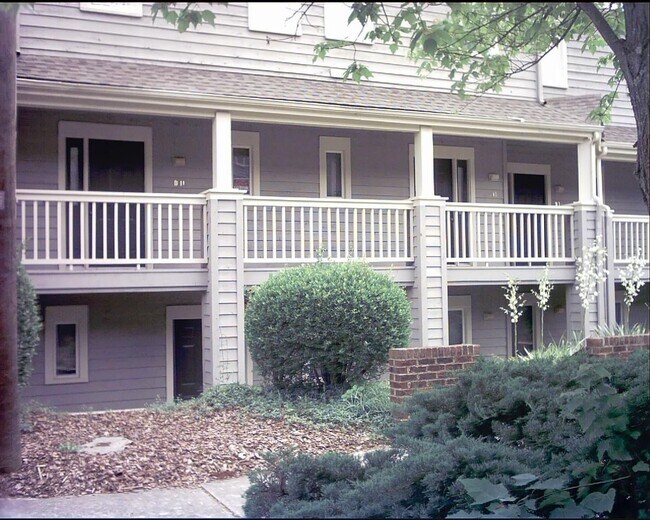 Primary Photo - Chapel Hill - Mill Creek 2BR/2BA Condo AVA...