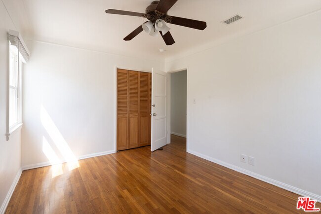 Building Photo - 8333 Airlane Ave