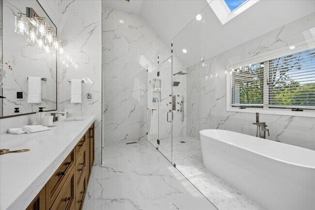 Building Photo - 9200 Falling Waters Dr W