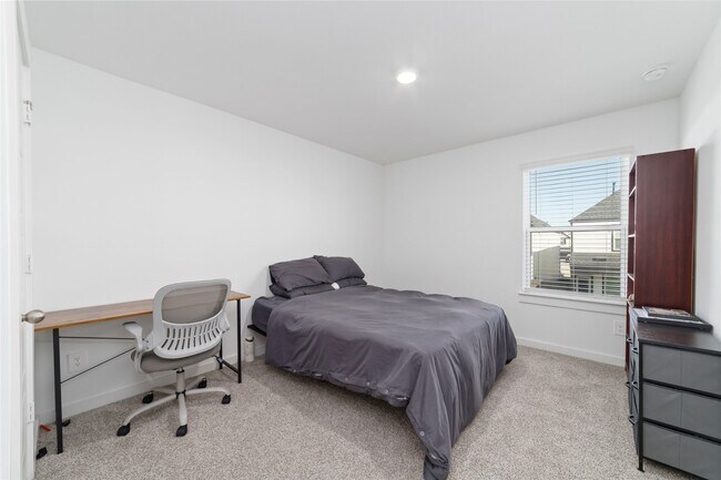 Building Photo - 12315 Churchill downs Dr