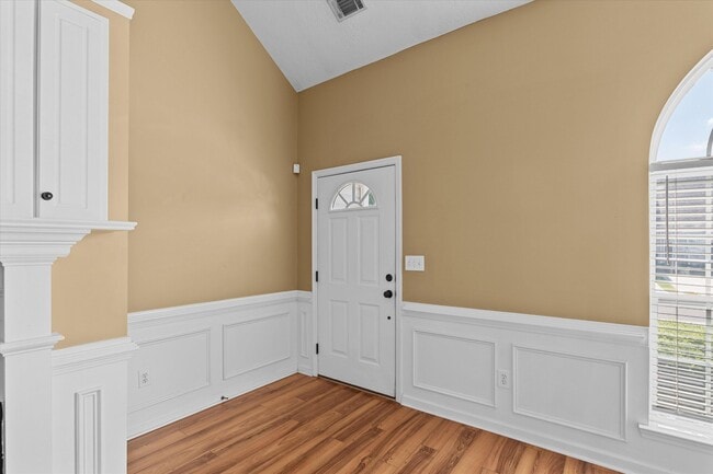 Building Photo - 229 Nicklaus Ct