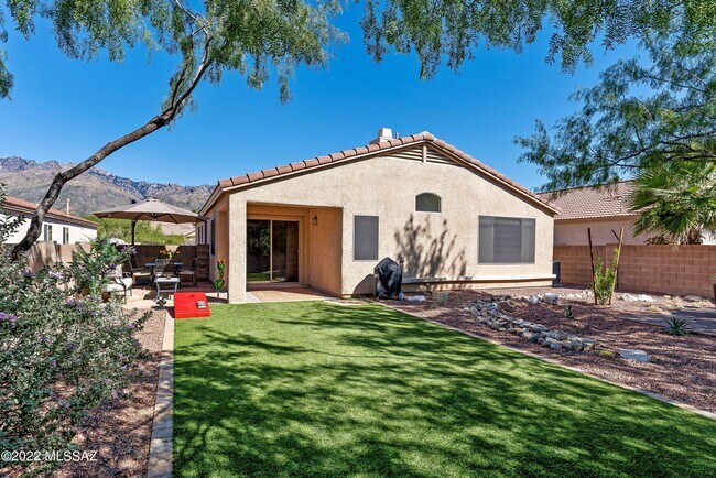 Building Photo - 4906 N Sabino Gulch Ct