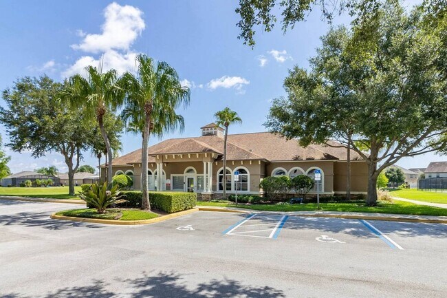 Building Photo - 2310 Lancashire St