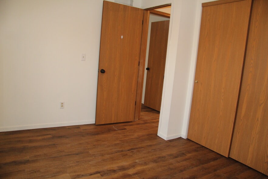 Building Photo - 2225 Columbus Cir