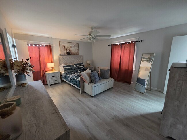 Building Photo - 5980 Woodwind Ct