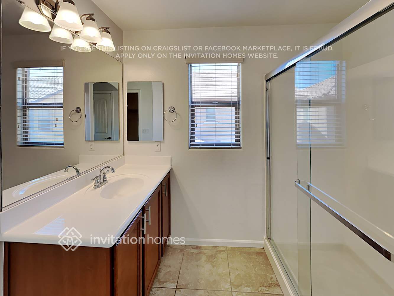 Building Photo - 1407 S Moccasin Trail
