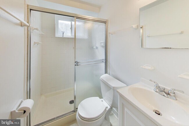 Building Photo - 6515 E Halbert Rd