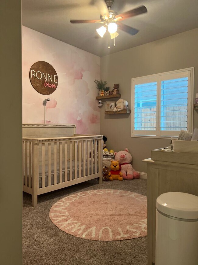 Building Photo - Charming and Elegant Home in Clovis District