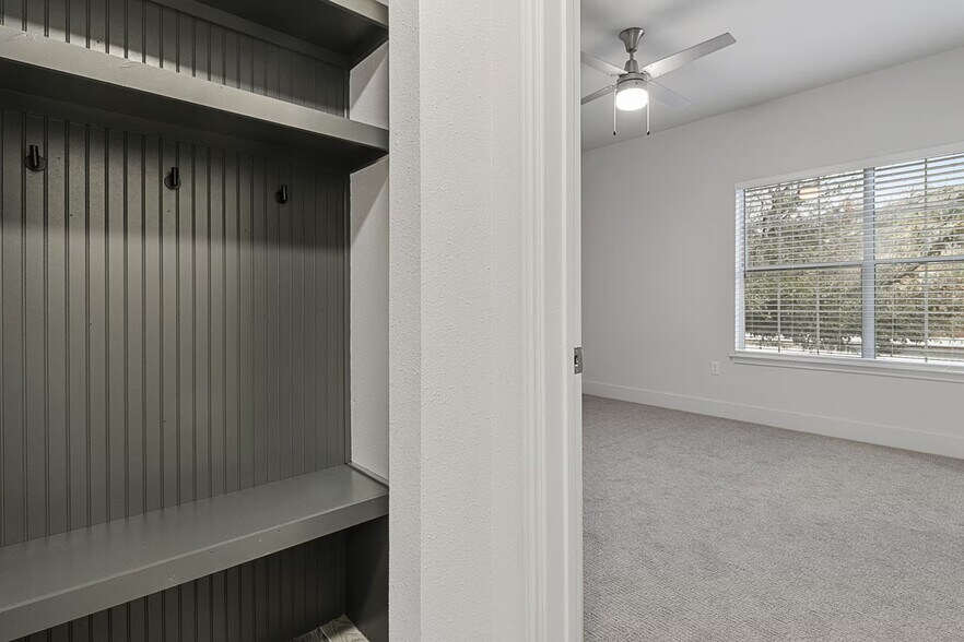 Building Photo - 2601 Scofield Ridge Pkwy