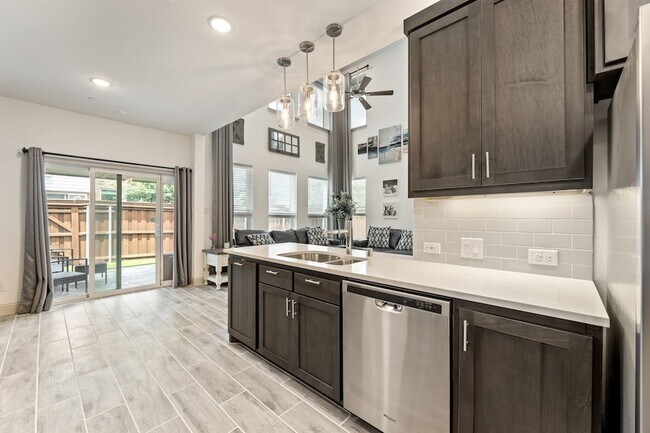 Building Photo - 974 Mikaela Dr