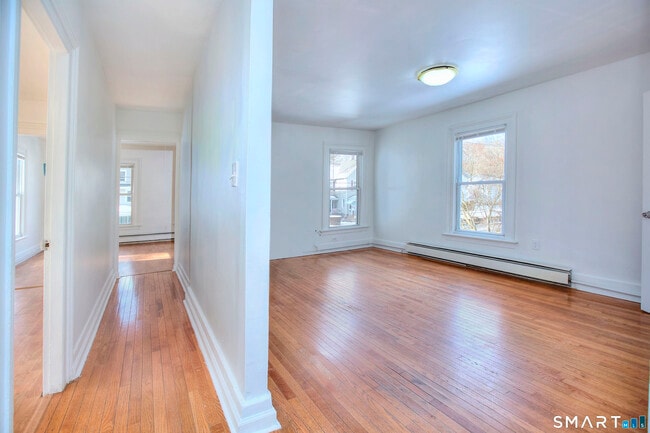 Building Photo - 56 Franklin St