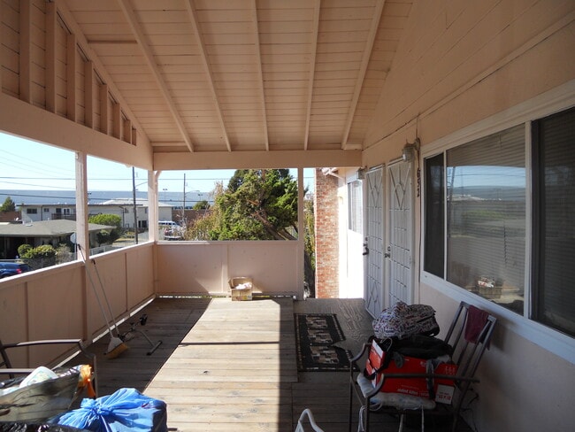 Deck - 652 Clara St