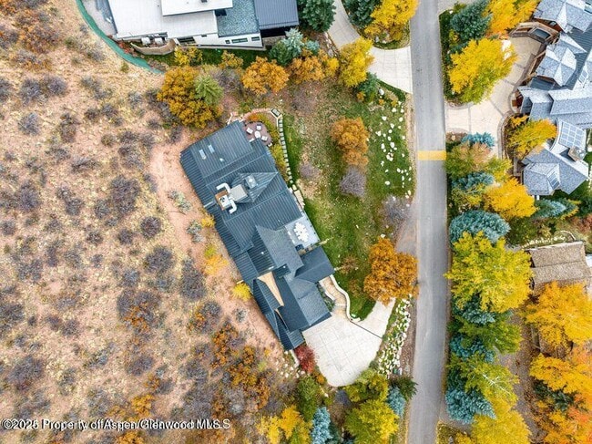 Building Photo - 349 Draw Dr