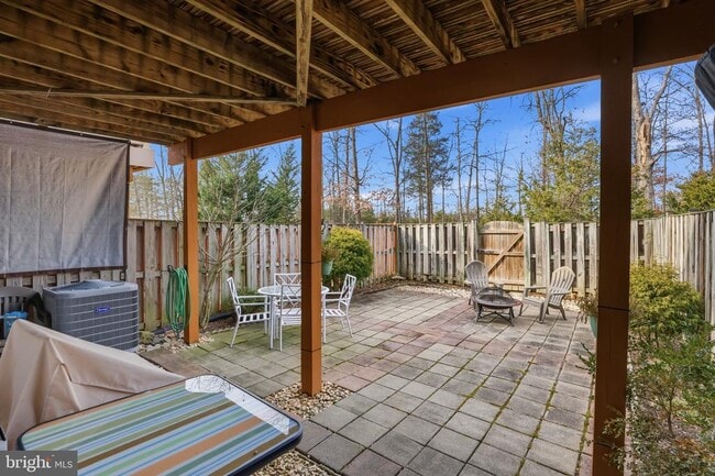 Building Photo - 18525 Sierra Springs Square