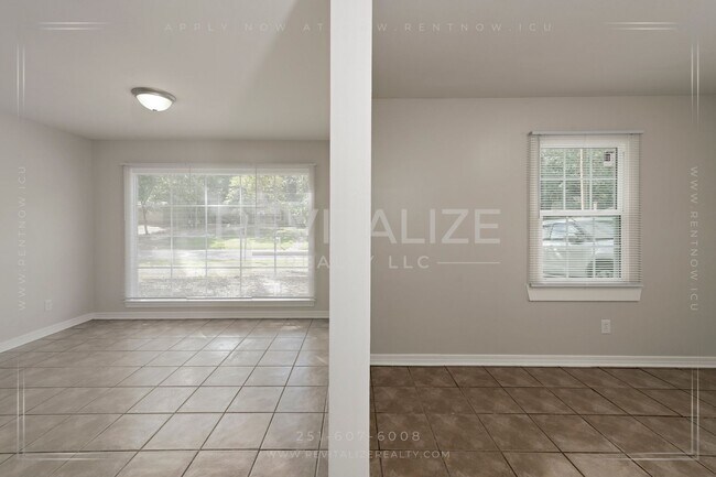 Building Photo - Cozy, Updated 3-Bedroom Home with a Shady Yard!