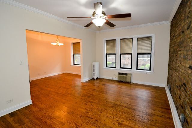 Building Photo - 747 W Addison St