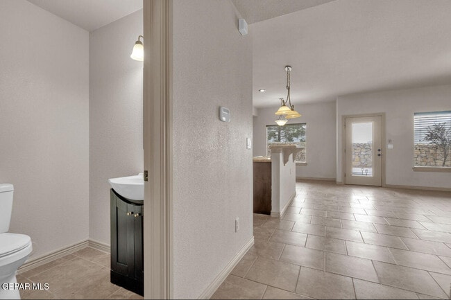 Building Photo - 11714 Dos Palmas Dr