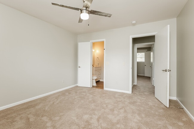 Building Photo - 1317 Mathis Ferry Rd