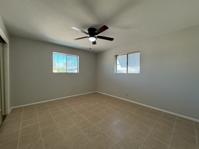 Building Photo - ***MOVE IN SPECIAL***2 BEDROOM HOME WITH T...