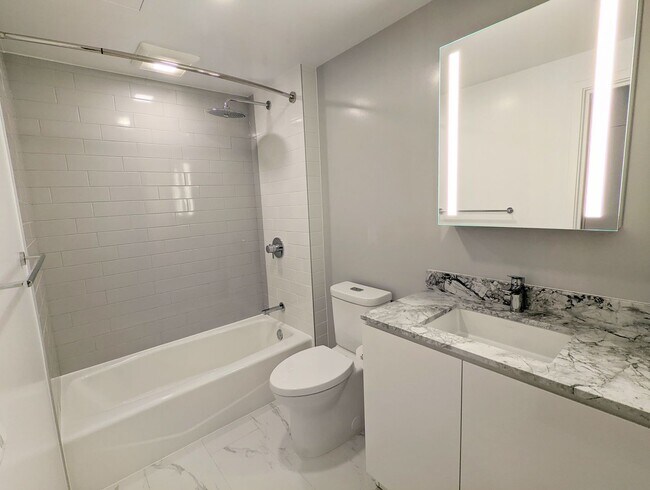 Building Photo - Fully Furnished Ocean View luxurious Studio with 1-Parking and storage at 'A'ali'i