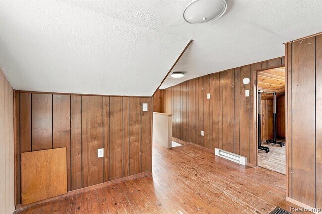 Building Photo - 329 Sonoma Ave