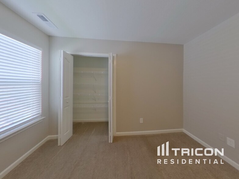 Building Photo - 7023 Winding Cedar Tr