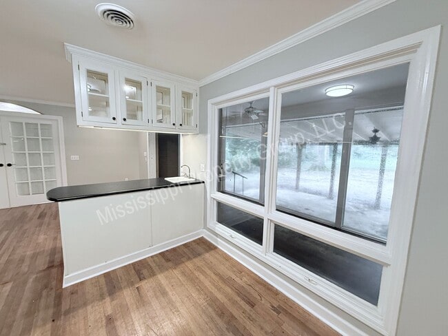 Building Photo - 3BR/3BA For Rent