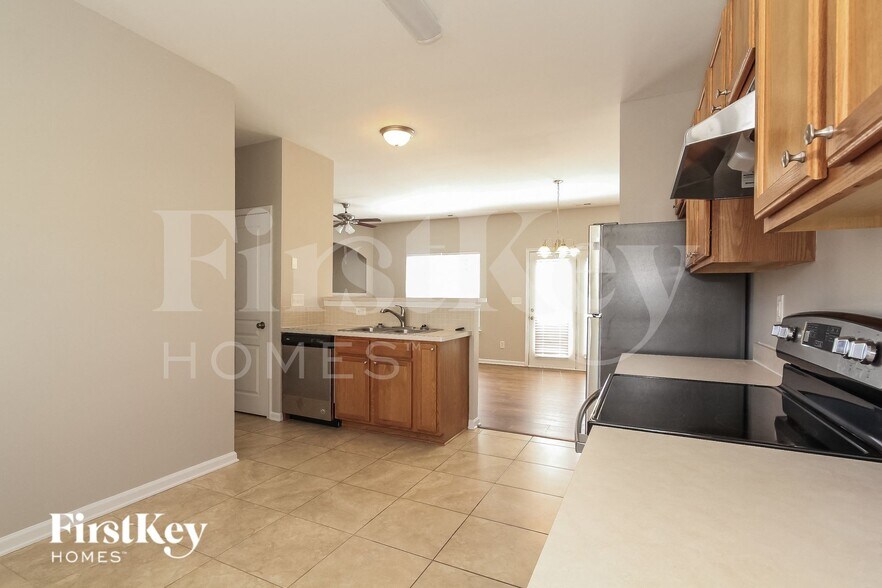 Building Photo - 10544 Meadow Crossing Ln