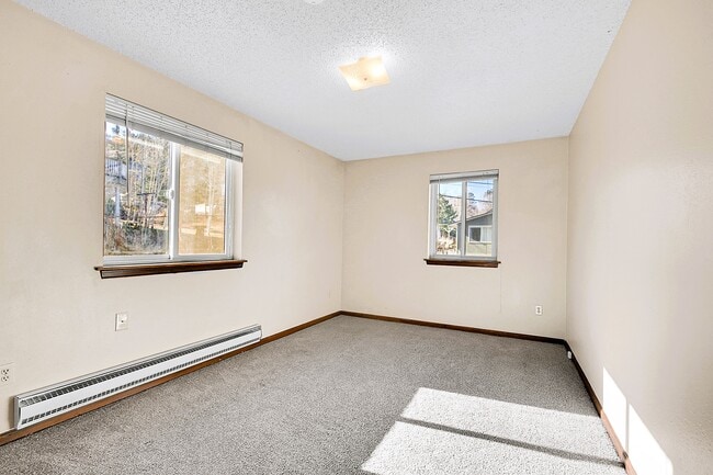 Building Photo - 26172 Center Dr