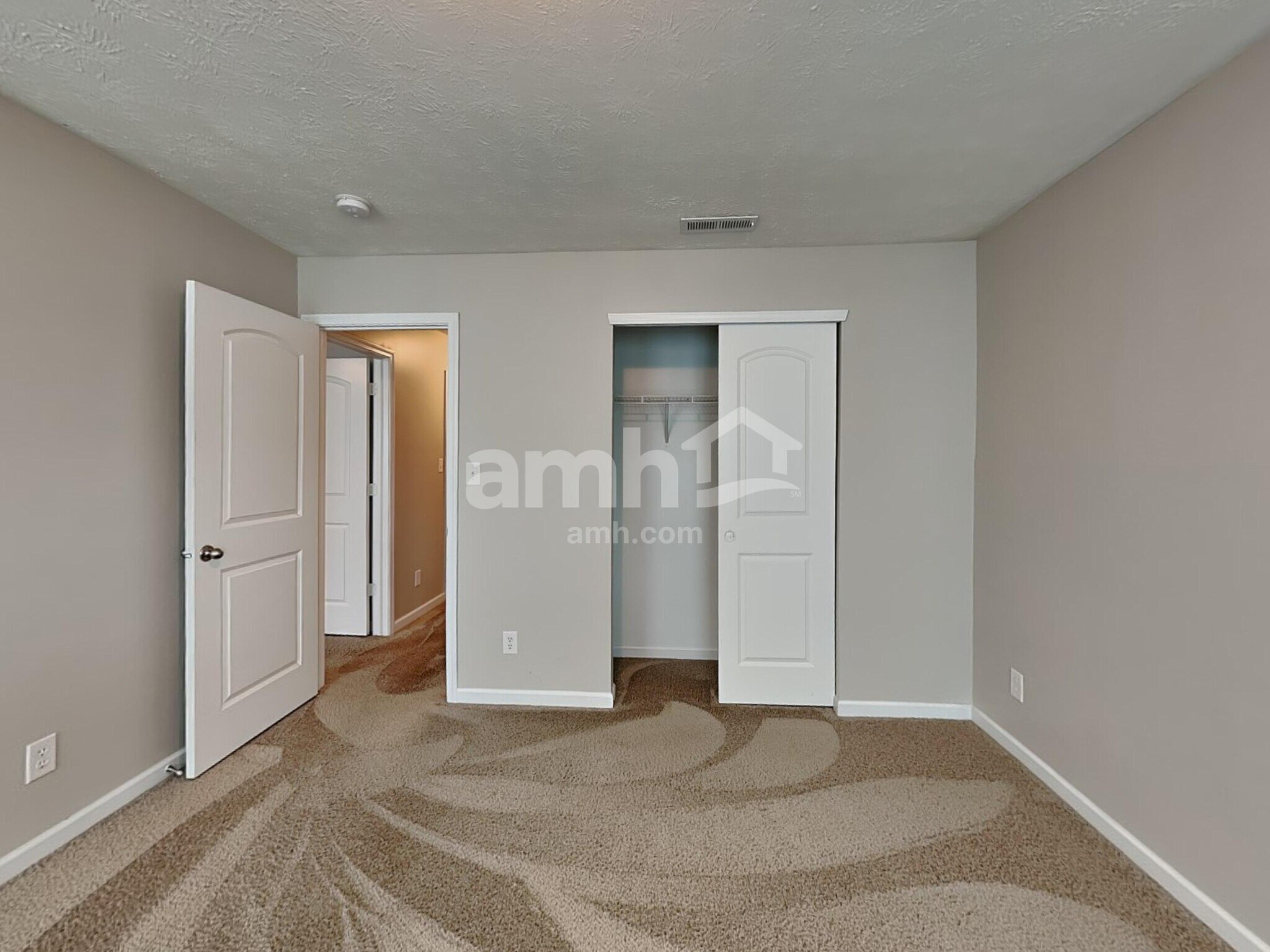 Building Photo - 2364 Blackthorn Dr