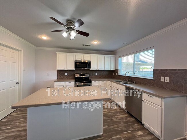 Building Photo - 9221 Comanche Ridge Dr