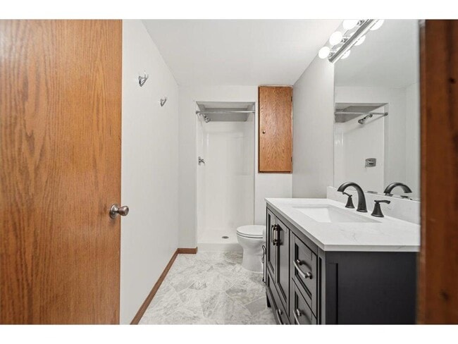 Building Photo - 9523 Hartford Cir