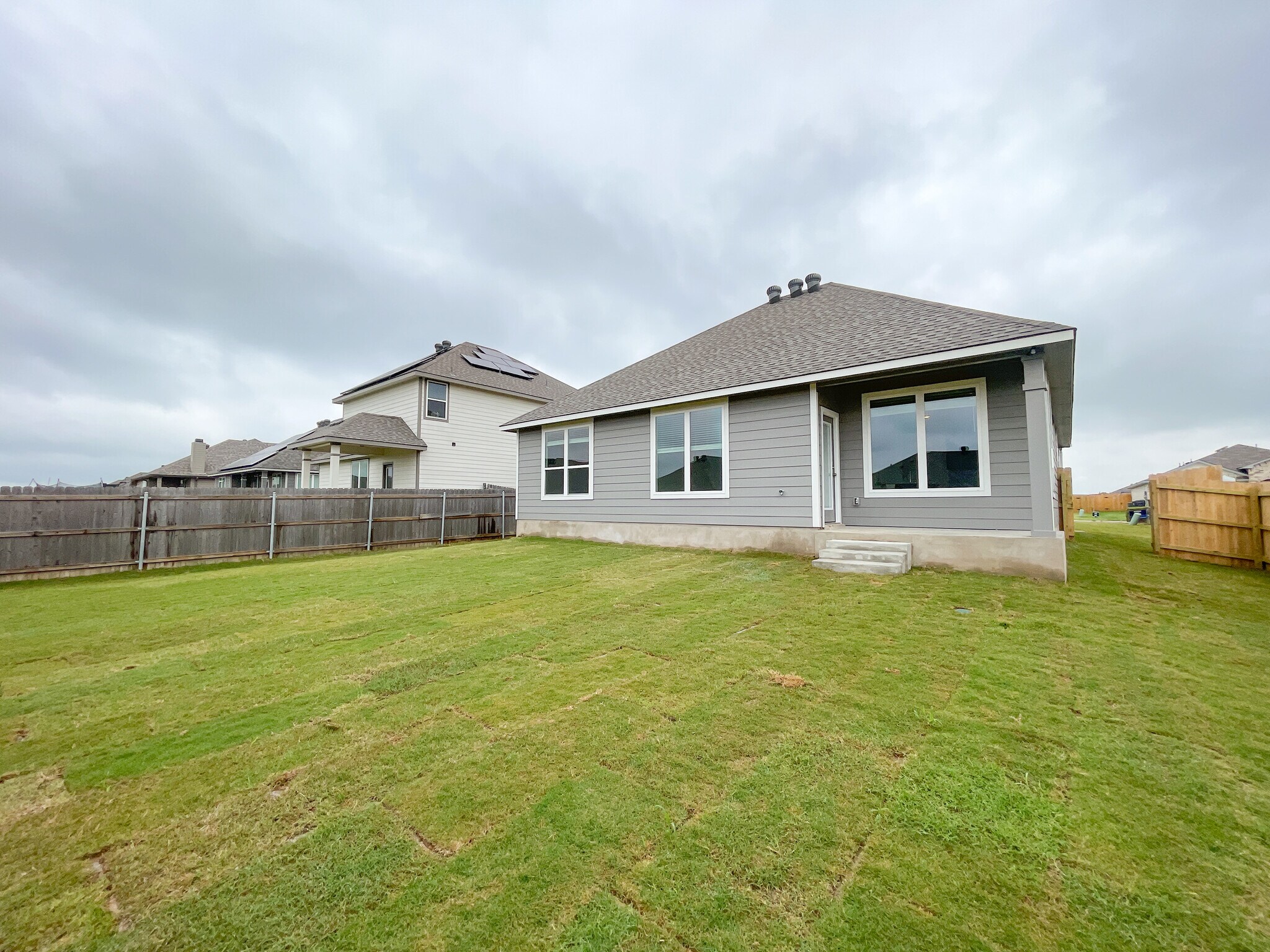 Building Photo - 6912 Llano Dr