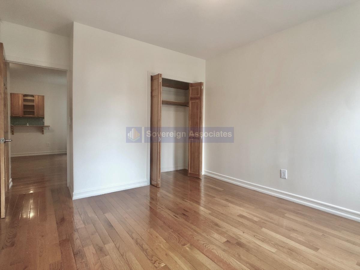 Building Photo - 175 Pinehurst Ave