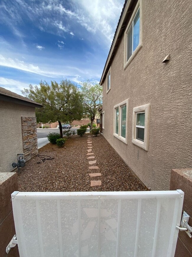 Building Photo - *COMING SOON* LAS VEGAS TWO STORY HOME WITH  4 BEDROOMS!!