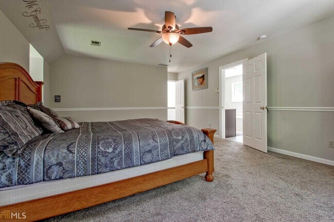 Building Photo - 208 Wysteria Ct