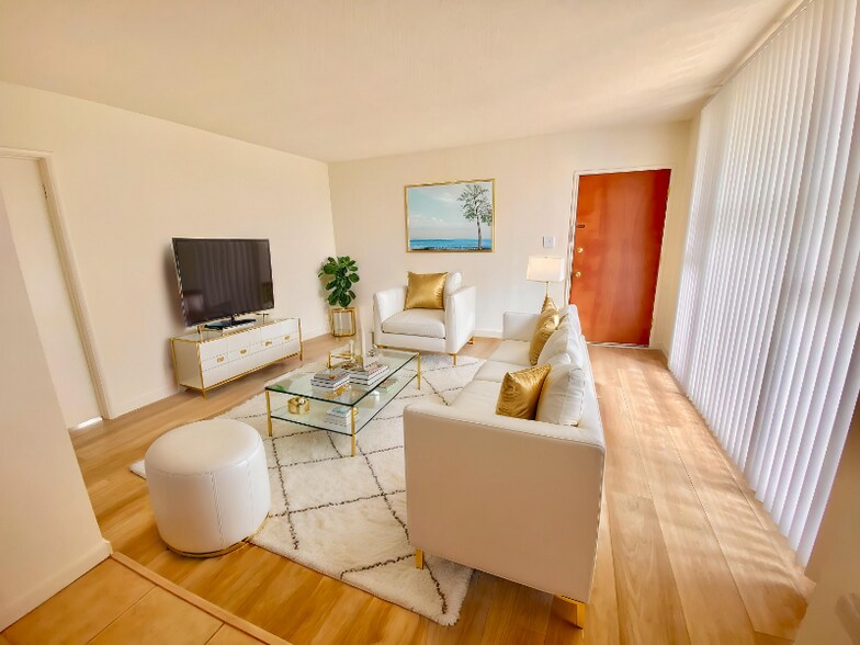 Building Photo - 2014 Ridgeley Dr