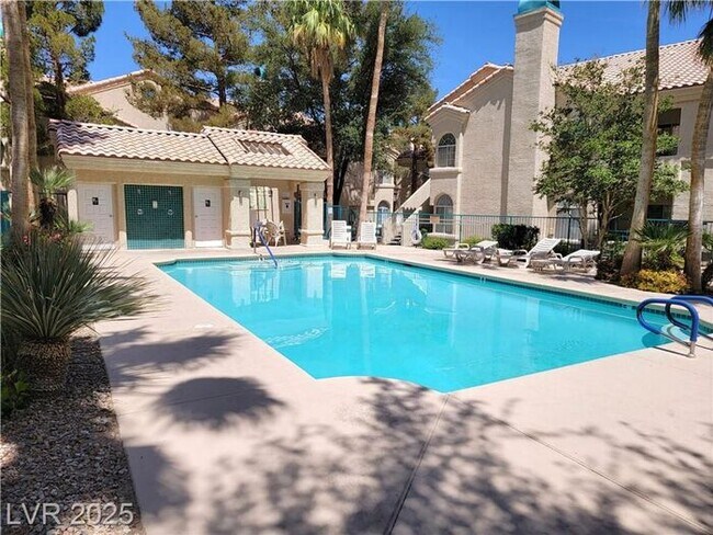 Building Photo - VERY DESIRABLE GREEN VALLEY 1ST FLOOR UNIT...