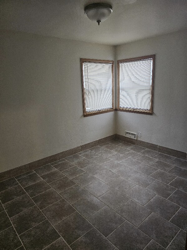 Building Photo - 7816 W Lisbon Ave