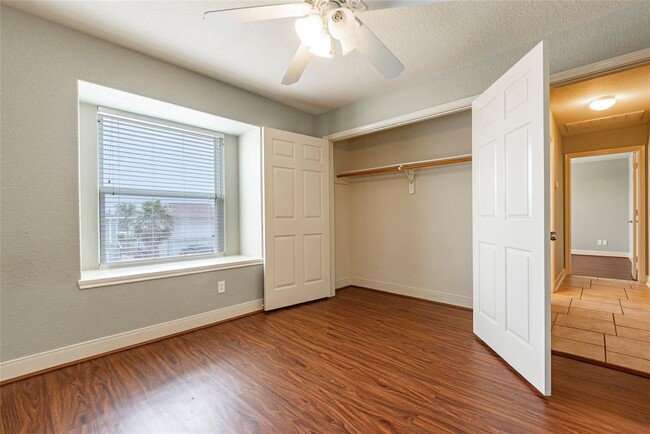 Building Photo - 70 Tarpon St